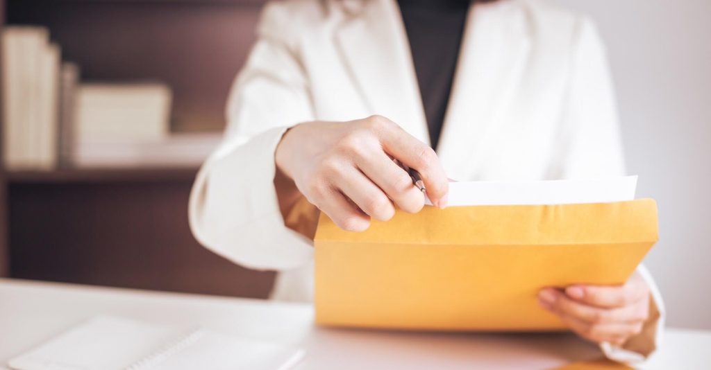 A woman received an envelope with a package of documents for divorce